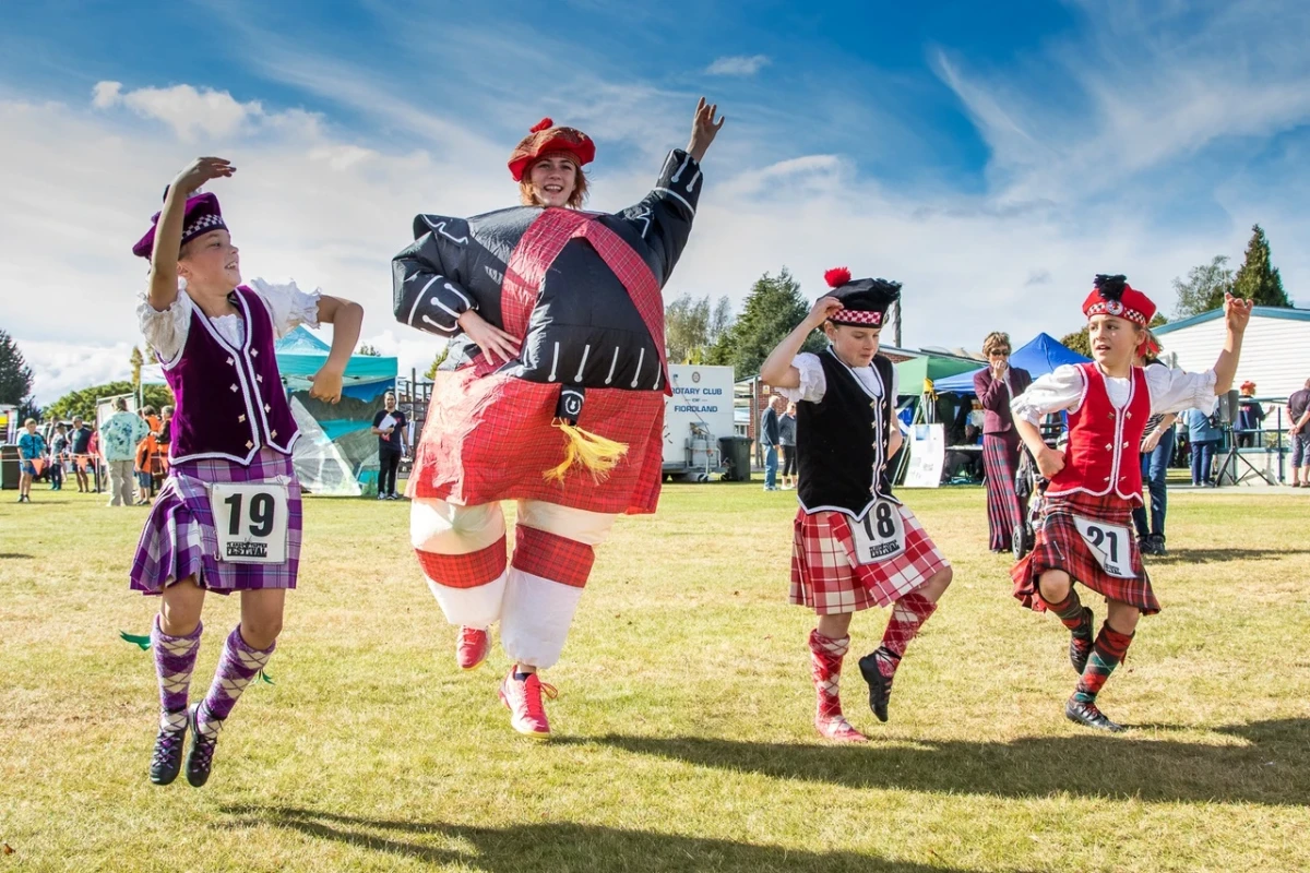 te-anau-tartan-festival-southland-new-zealand-credit-great-south-1-2